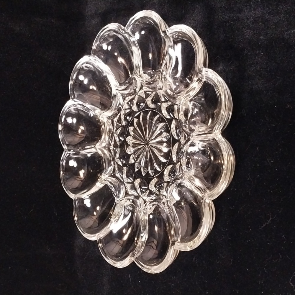Vintage Anchor Hocking, "Fairfield" Pattern, Deviled Egg Platter - Picture 7 of 8